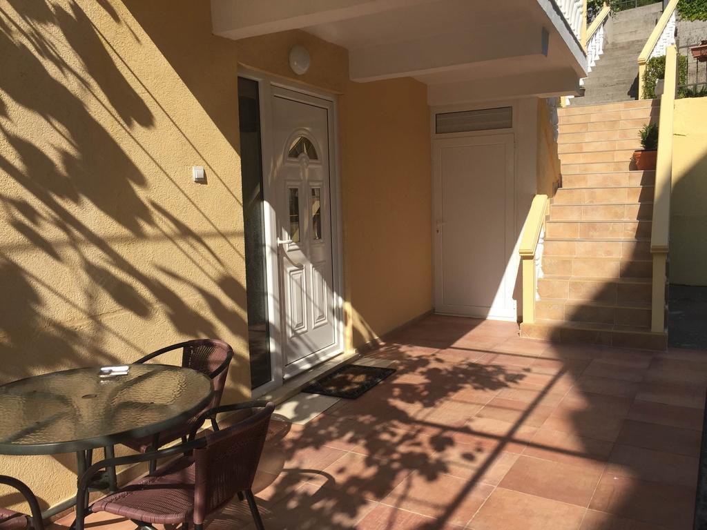 Apartments Vila Andja Sveti Stefan Ngoại thất bức ảnh