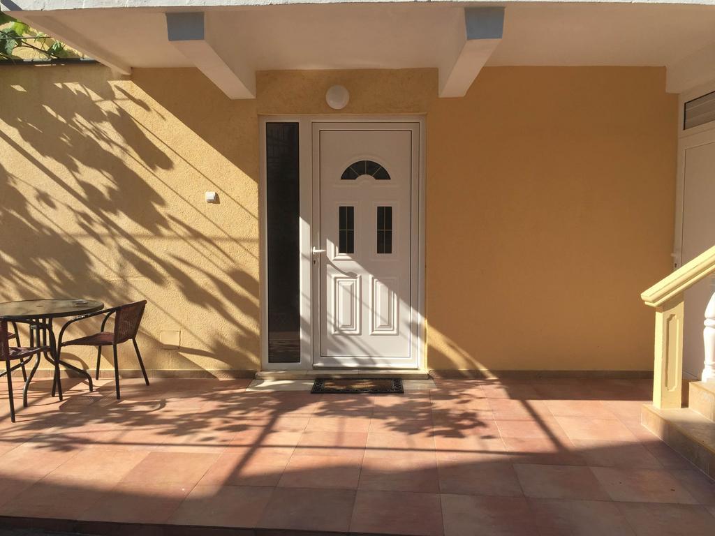 Apartments Vila Andja Sveti Stefan Ngoại thất bức ảnh
