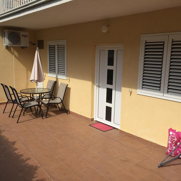 Apartments Vila Andja Sveti Stefan Ngoại thất bức ảnh