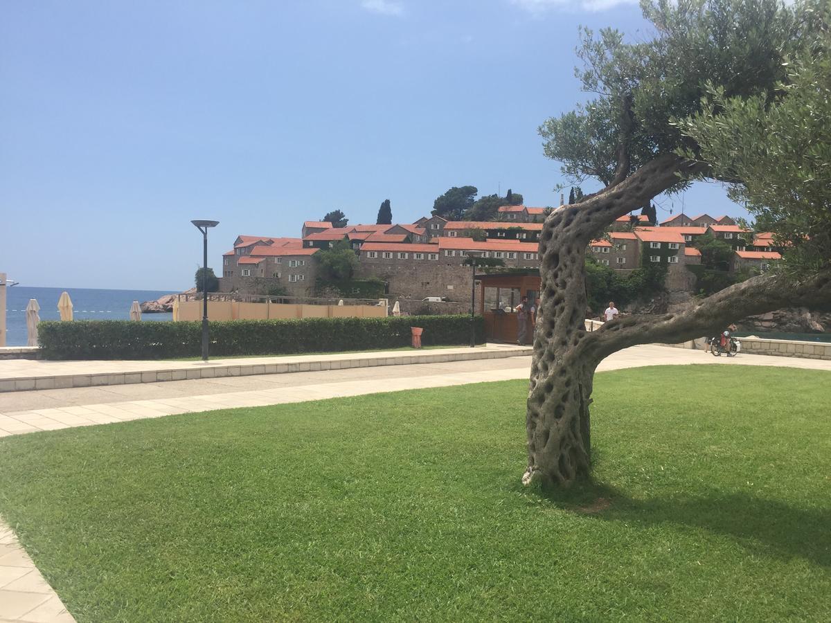 Apartments Vila Andja Sveti Stefan Ngoại thất bức ảnh